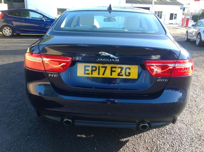 JAGUAR XE
