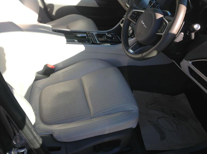 JAGUAR XE