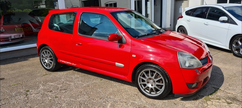 View RENAULT CLIO RENAULTSPORT 182 TROPHY 16V
